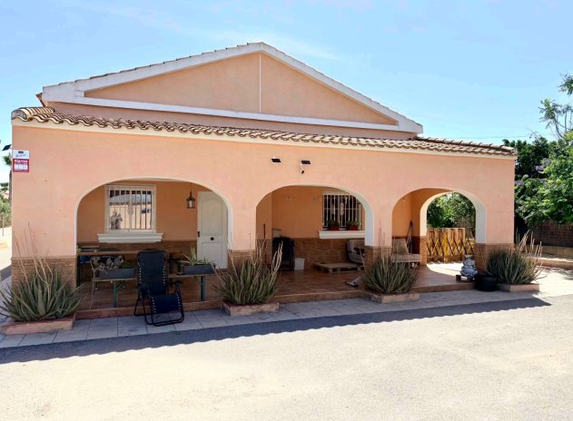 Wiederverkauf - Finca / Ländliches Wohnhaus - Dolores