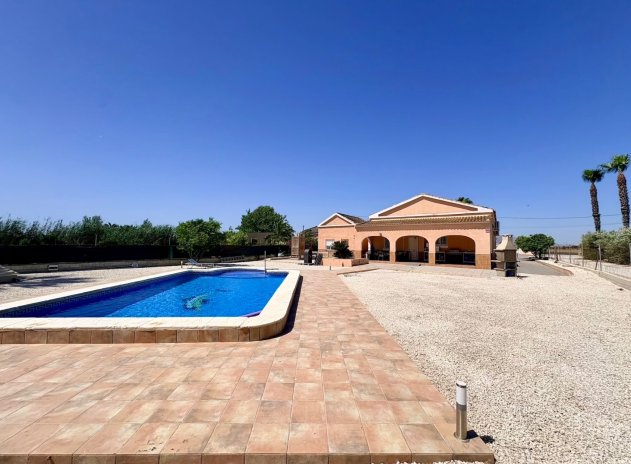 Wiederverkauf - Finca / Ländliches Wohnhaus - Dolores