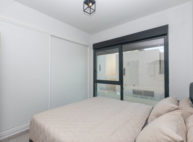 Herverkoop - Villa - Villamartin - PAU 26