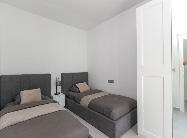 Herverkoop - Villa - Villamartin - PAU 26