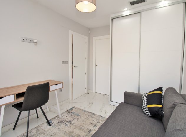 Resale - Villa * - Villamartin * - Villamartín * 