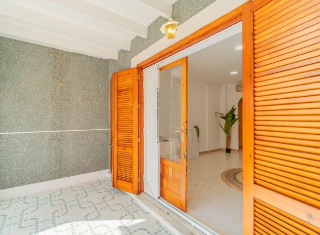 Herverkoop - Rijwoning - Torrevieja - La Siesta