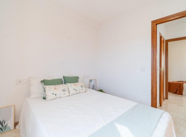 Herverkoop - Rijwoning - Torrevieja - La Siesta