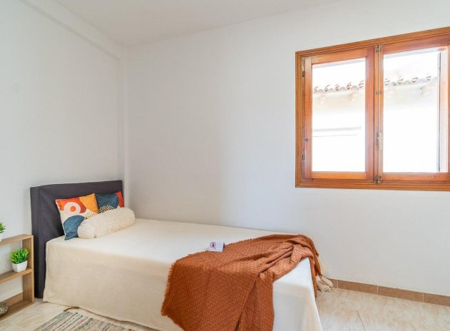 Herverkoop - Rijwoning - Torrevieja - La Siesta