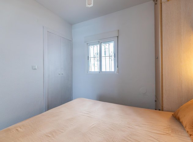 Herverkoop - Apartment / Duplex - Torrevieja - Acequion