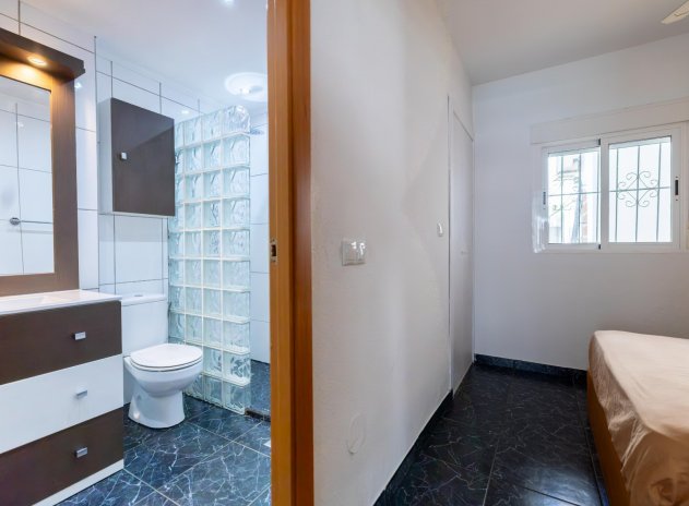 Herverkoop - Apartment / Duplex - Torrevieja - Acequion