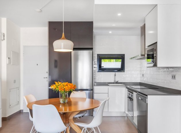 Resale - Apartment / Flat * - Pilar de la Horadada *