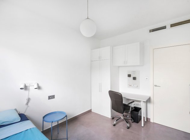 Resale - Apartment / Flat * - Pilar de la Horadada *