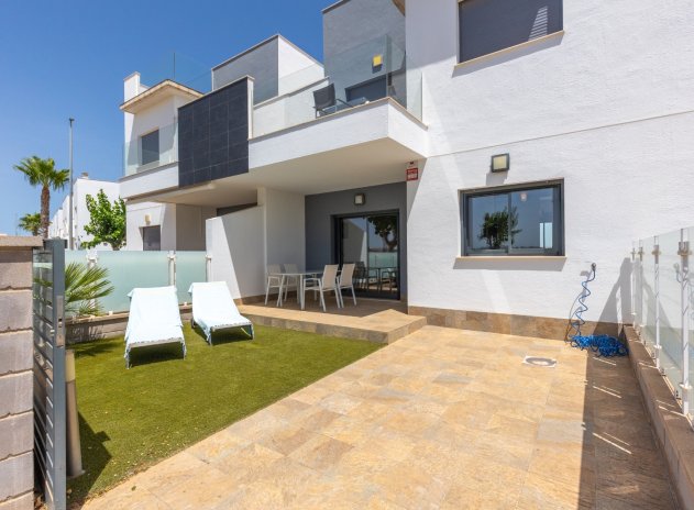 Resale - Apartment / Flat * - Pilar de la Horadada *