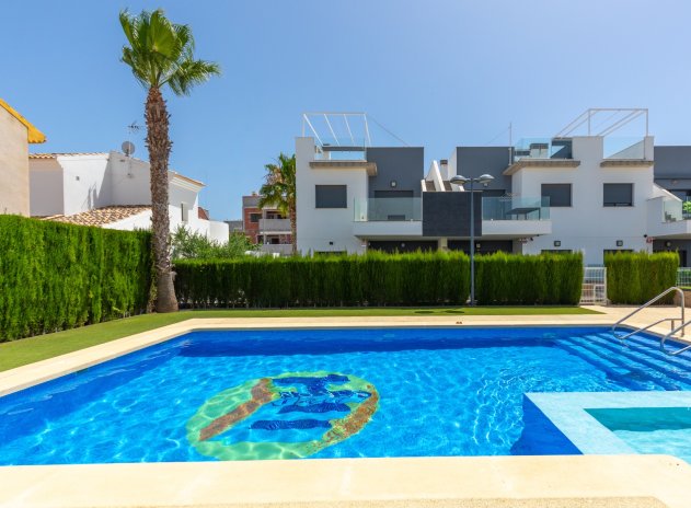 Resale - Apartment / Flat * - Pilar de la Horadada *