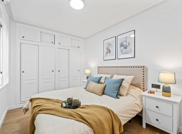 Resale - Apartment / Flat * - Playa Flamenca *
