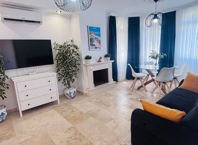 Herverkoop - Villa - Villamartin - Blue lagoon
