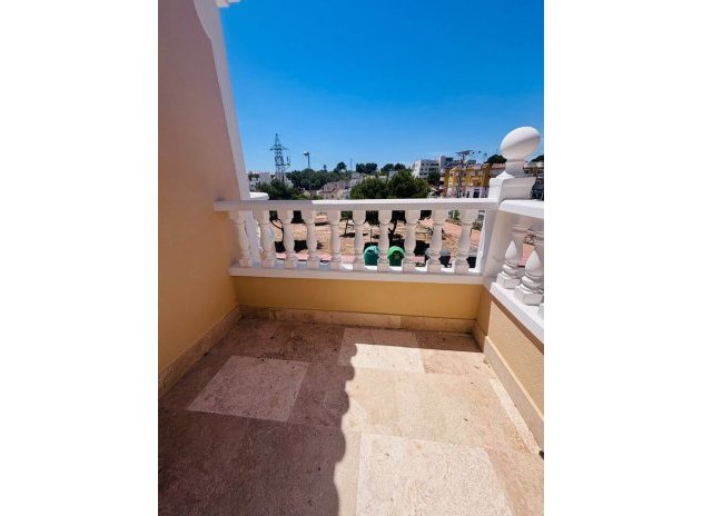 Herverkoop - Villa - Villamartin - Blue lagoon