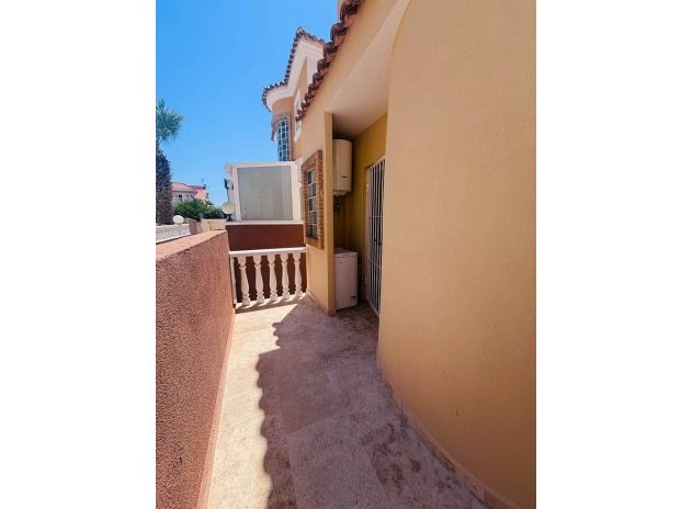 Herverkoop - Villa - Villamartin - Blue lagoon