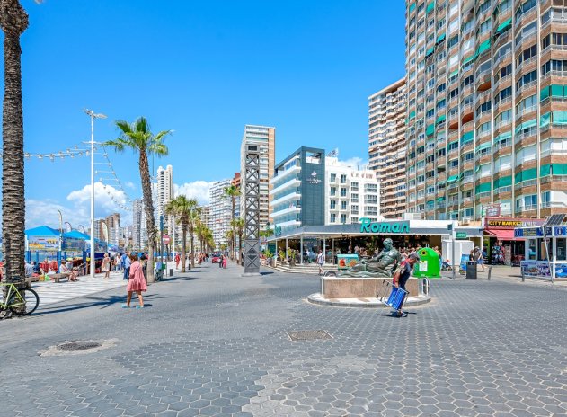 Resale - Apartment / Flat * - Benidorm *