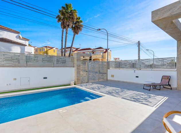 Herverkoop - Villa - Orihuela Costa - Blue lagoon