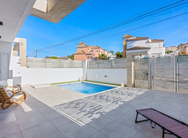 Herverkoop - Villa - Orihuela Costa - Blue lagoon
