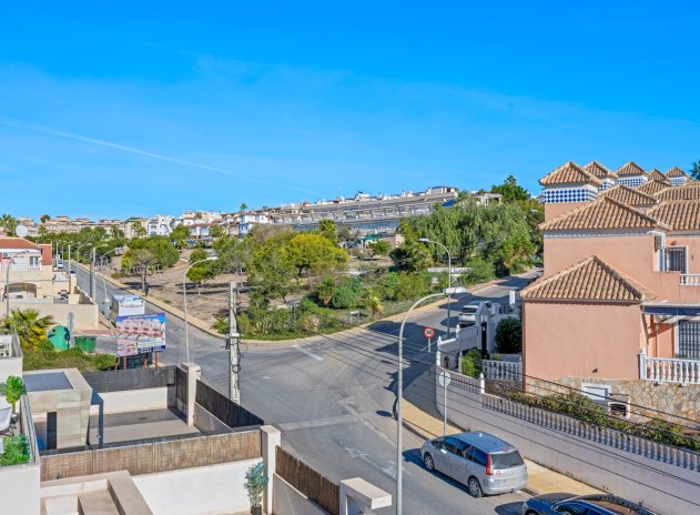 Herverkoop - Villa - Orihuela Costa - Blue lagoon