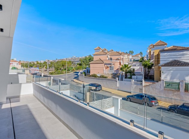 Herverkoop - Villa - Orihuela Costa - Blue lagoon