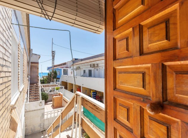 Resale - Apartment / Flat * - Torrevieja *
