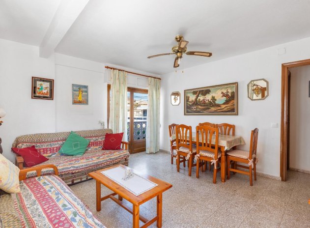 Resale - Apartment / Flat * - Torrevieja *