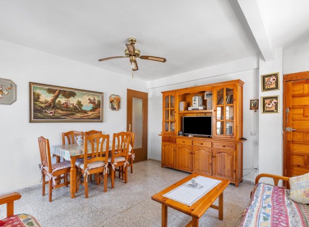 Resale - Apartment / Flat * - Torrevieja *