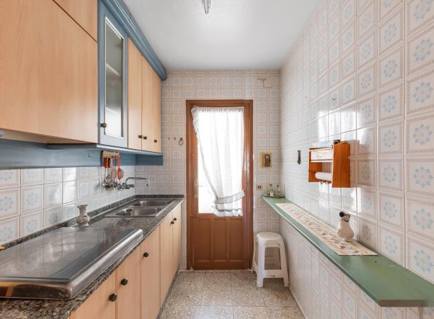 Resale - Apartment / Flat * - Torrevieja *