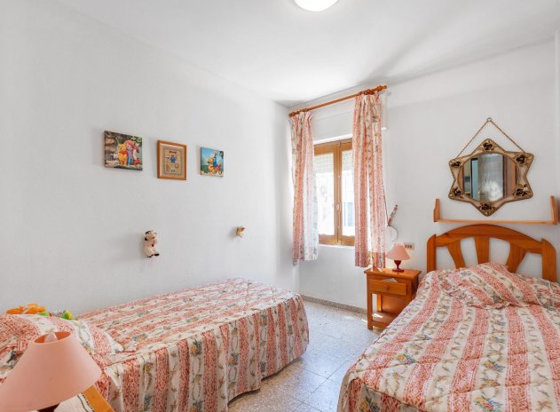 Resale - Apartment / Flat * - Torrevieja *