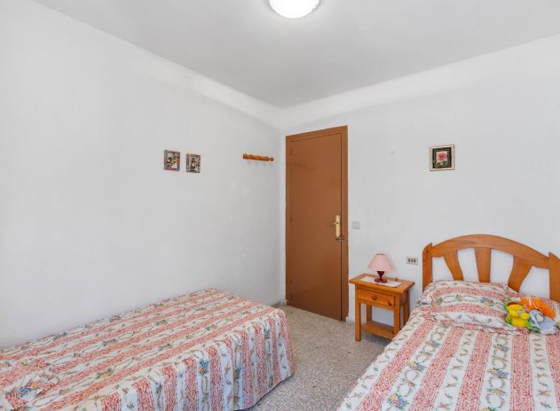 Resale - Apartment / Flat * - Torrevieja *