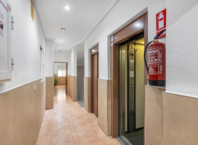 Herverkoop - Appartement - Torrevieja - Habaneras