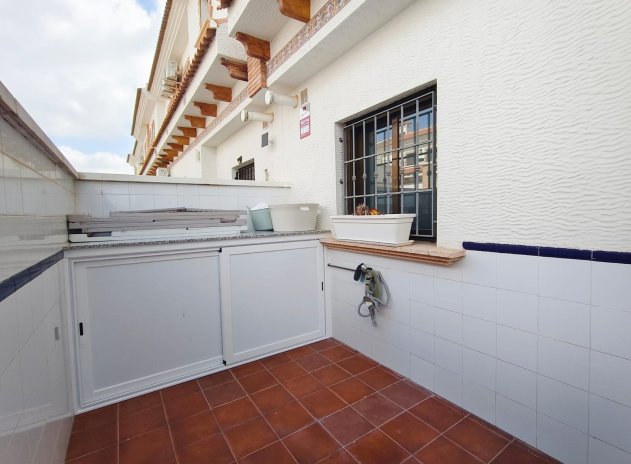 Reventa - Casa adosada - San Miguel de Salinas