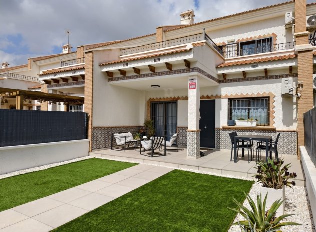 Reventa - Casa adosada - San Miguel de Salinas