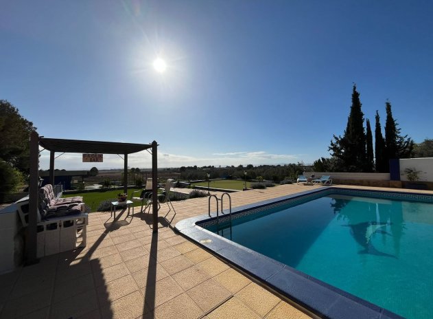 Resale - Villa * - La Torre Golf Resort