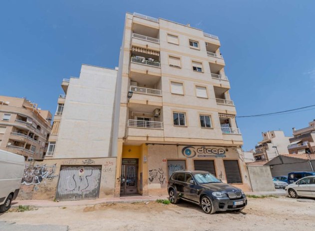 Resale - Apartment / Flat * - Torrevieja * - El Molino