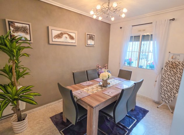 Resale - Villa * - Villamartin * - Villamartín * 