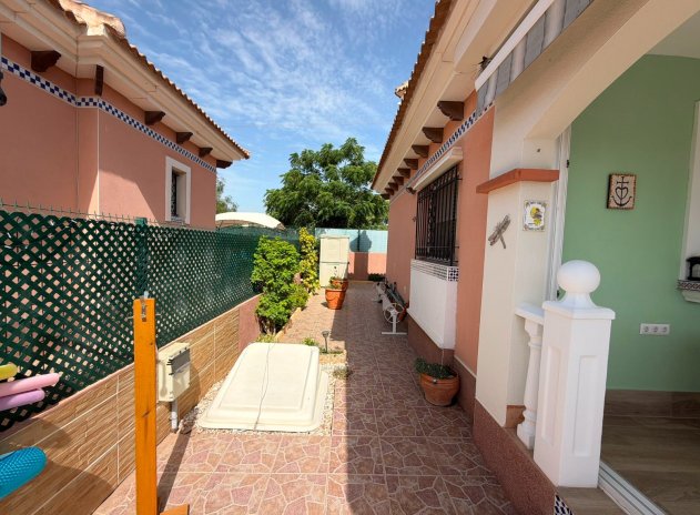Herverkoop - Villa - Los Montesinos - La Herrada