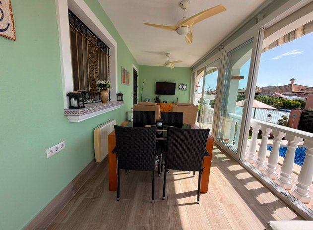 Herverkoop - Villa - Los Montesinos - La Herrada