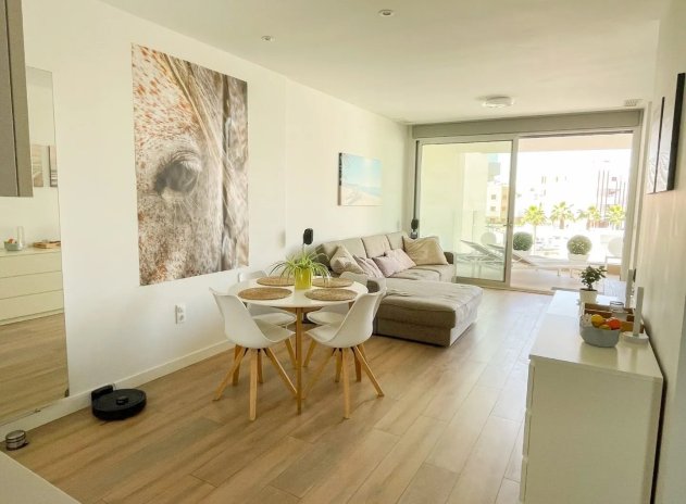 Resale - Apartment / Flat * - Orihuela Costa *