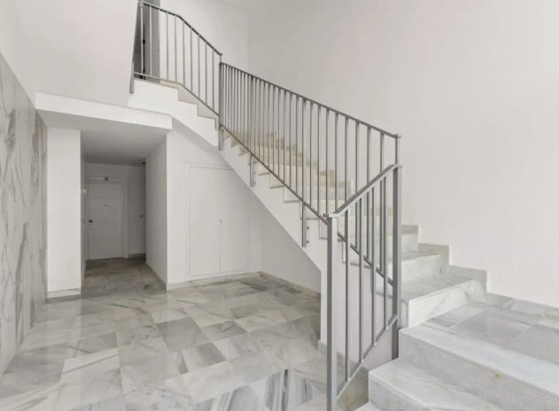 Resale - Apartment / Flat * - Orihuela Costa *