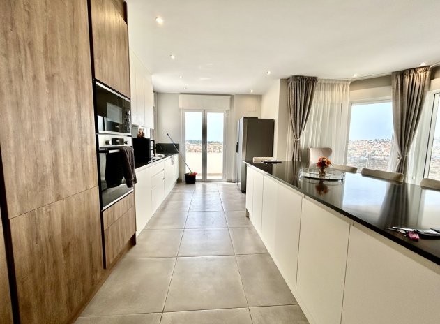 Resale - Villa * - Ciudad Quesada *