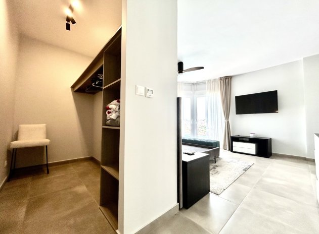 Resale - Villa * - Ciudad Quesada *