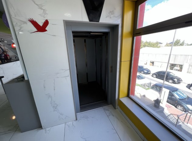 Revente - Commercial - Torrevieja