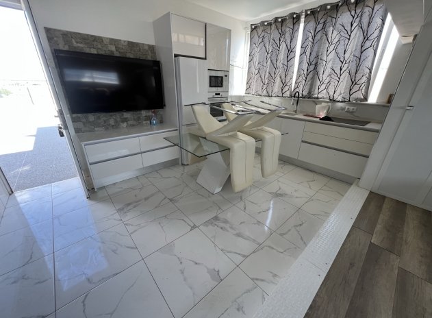 Revente - Commercial - Torrevieja