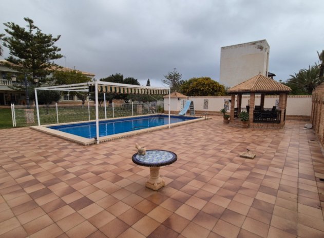 Wiederverkauf - Villa - Orihuela