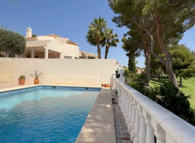 Herverkoop - Villa - Orihuela