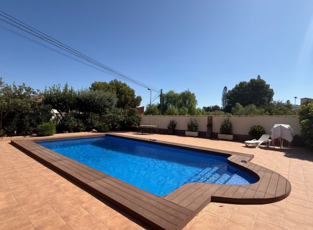 Herverkoop - Villa - Torrevieja