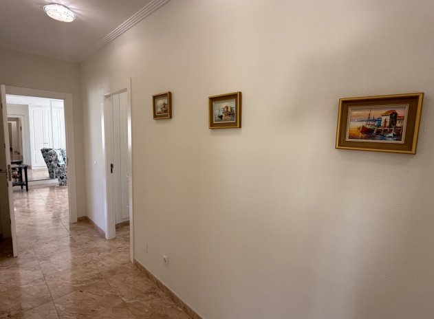 Herverkoop - Villa - Torrevieja