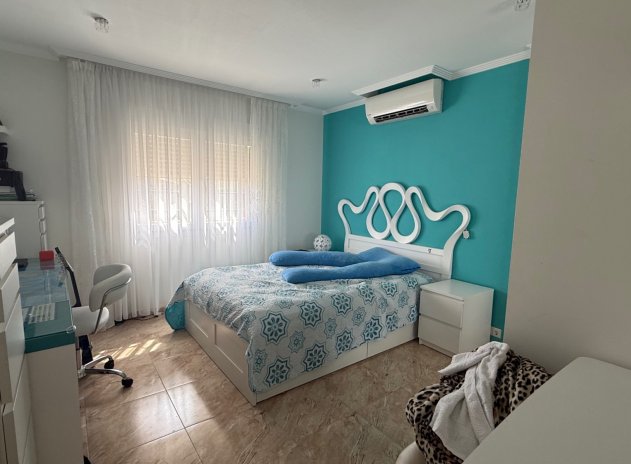 Herverkoop - Villa - Torrevieja