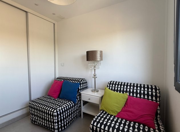 Reventa - Apartamento / Piso - Pilar de la Horadada