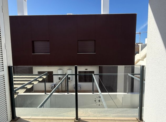 Reventa - Apartamento / Piso - Pilar de la Horadada